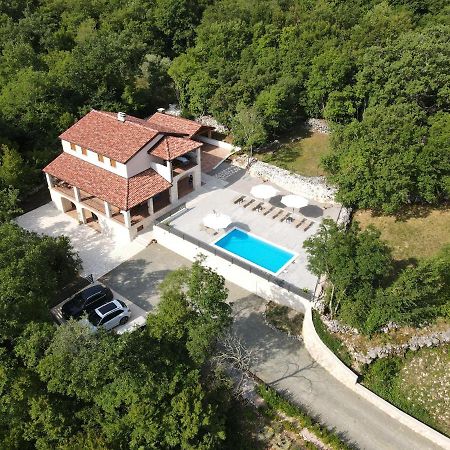 Amazing 4 Bedroom Villa With Swimming Pool And Wifi, Family Frendly Tribalj  Exterior foto