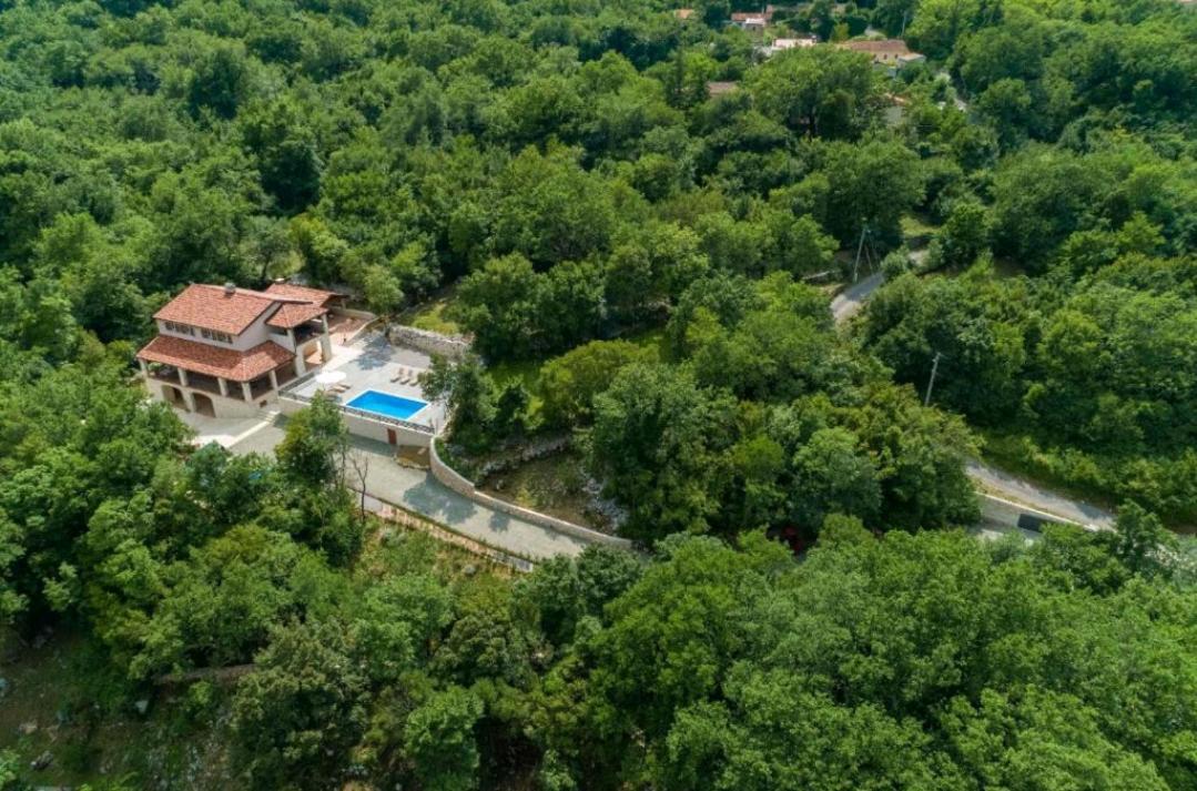 Amazing 4 Bedroom Villa With Swimming Pool And Wifi, Family Frendly Tribalj  Exterior foto