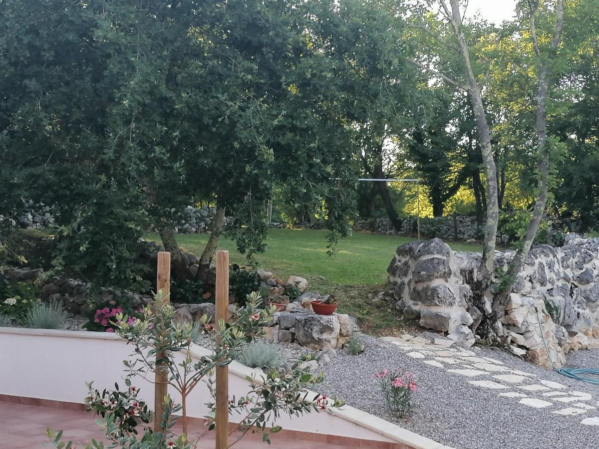 Amazing 4 Bedroom Villa With Swimming Pool And Wifi, Family Frendly Tribalj  Exterior foto